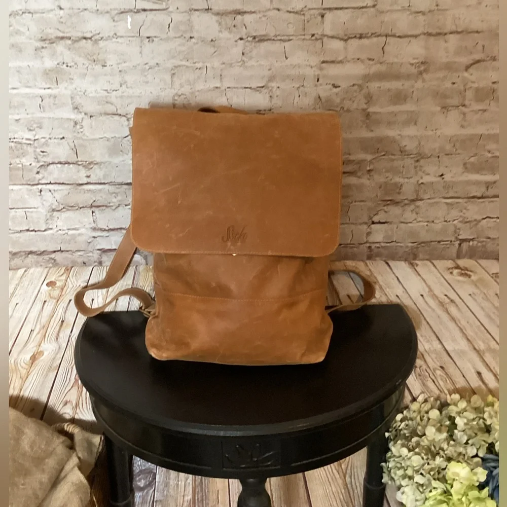 Sseko Eden carmel Oiled Leather backpack - Picture 4 of 7